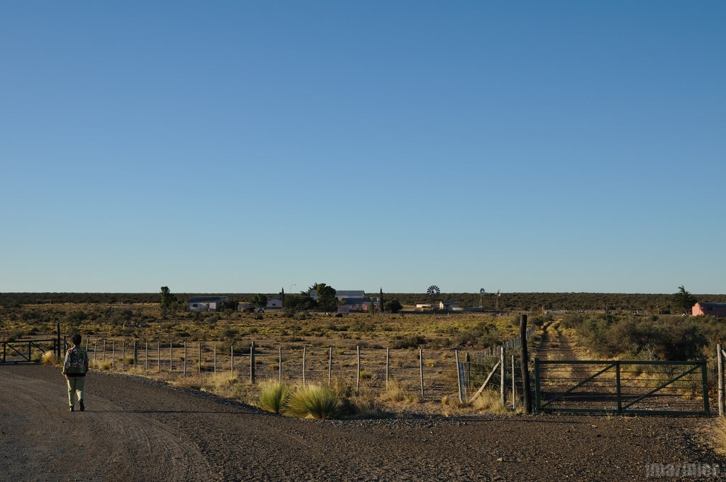 entrée d'une hacienda entre Trelew et la réserve de Punta Tombo